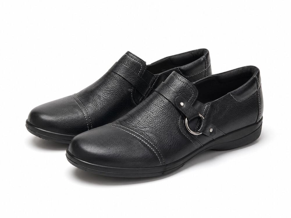CLARKS Black Leather Loafers Comfort Slip On Shoes Work Casual Women’s Size 10
